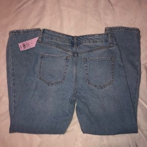 MOM JEANS (NEVER WORN)